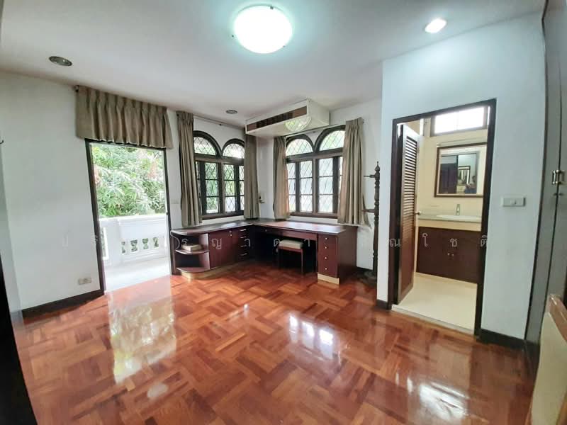 House Sukhumvit Phromphong - Thonglor, Bangkok, Khlong Tan Nua, Watthana, Bangkok, 5 Bedrooms, 350 sqm, Townhouse For Rent, by ปรินทร์ญาดา ชิณโชติ, 11670067 - DDproperty.com