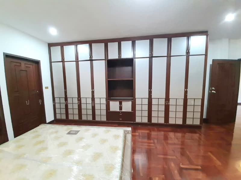 House Sukhumvit Phromphong - Thonglor, Bangkok, Khlong Tan Nua, Watthana, Bangkok, 5 Bedrooms, 350 sqm, Townhouse For Rent, by ปรินทร์ญาดา ชิณโชติ, 11670067 - DDproperty.com