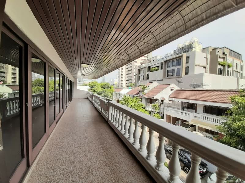 House Sukhumvit Phromphong - Thonglor, Bangkok, Khlong Tan Nua, Watthana, Bangkok, 5 Bedrooms, 350 sqm, Townhouse For Rent, by ปรินทร์ญาดา ชิณโชติ, 11670067 - DDproperty.com