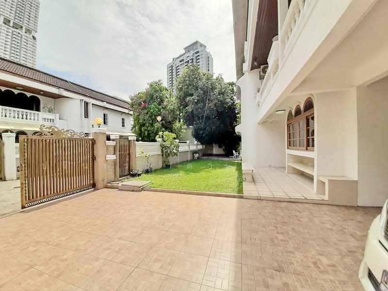 House Sukhumvit Phromphong - Thonglor, Bangkok, Khlong Tan Nua, Watthana, Bangkok, 5 Bedrooms, 350 sqm, Townhouse For Rent, by ปรินทร์ญาดา ชิณโชติ, 11670067 - DDproperty.com