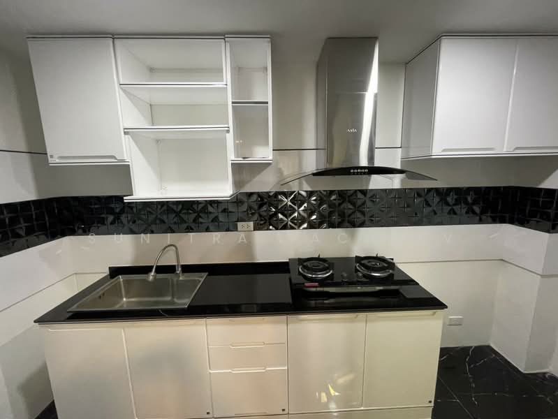 Siri Place Pattanakarn, Bangkok, 207 Soi Chaloem Prakiat Rama 9, Dok Mai, Prawet, Bangkok, 2 Bedrooms, 99 sqm, Townhouse For Sale, by Sunitra Sachdev, 11670317 - DDproperty.com