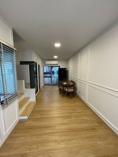 Siri Place Pattanakarn, Bangkok, 207 Soi Chaloem Prakiat Rama 9, Dok Mai, Prawet, Bangkok, 2 Bedrooms, 99 sqm, Townhouse For Sale, by Sunitra Sachdev, 11670317 - DDproperty.com