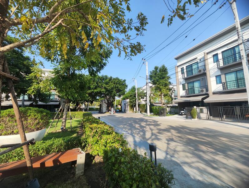 Baan Klang Muang Srinakarin – Onnut : บ้านกลางเมือง ศรีนครินทร์ – อ่อนนุช, กรุงเทพ, 174 ซอย อ่อนนุช 70/1, ประเวศ, กรุงเทพ, 160 ตร.ม., ทาวน์เฮ้าส์ ให้เช่า, โดย The Living Bangkok, 11672315 - DDproperty.com