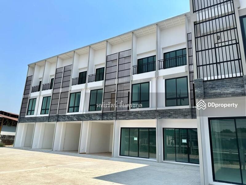 For Sale - New 3-storey commercial building next to the main road 108, Chiang Mai-Hod., Chiang Mai