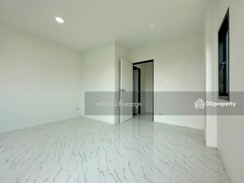 For Sale - New 3-storey commercial building next to the main road 108, Chiang Mai-Hod., Chiang Mai