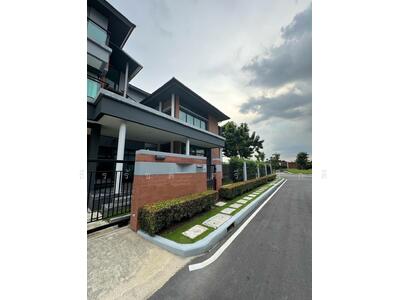 ขาย - Grand Bangkok Boulevard Rama9 : แกรนด์ บางกอกบูเลอวาร์ด พระราม9, กรุงเทพ