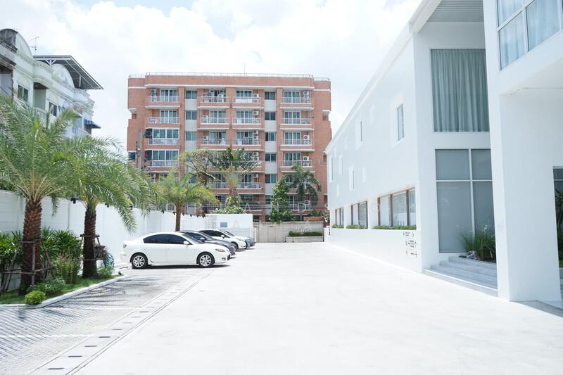 ให้เช่า อาคารสำนักงาน ศรีนครินทร์ (ใกล้สถานี BTS 180 m.) 1-0-13 ไร่ Space 1400 ตร.ม. จอดรถได้ 40 คัน, Bangkok, ศรีนครินทร์, Hua Mak, Bang Kapi, Bangkok, , 1,400 sqm, Office Space For Rent, by TopLands of Thailand, 11674077 - DDproperty.com