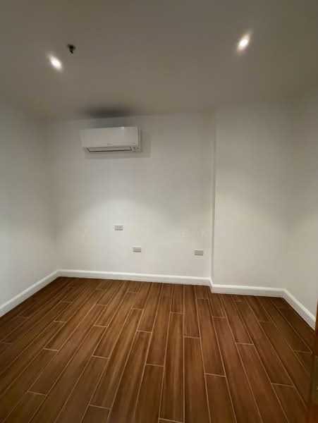 Asoke Place, Bangkok, Asok Montri Rd, Khlongtoei Nua, Watthana, Bangkok, 2 Bedrooms, 80 sqm, Condo For Rent, by Agentbkk, 11674227 - DDproperty.com