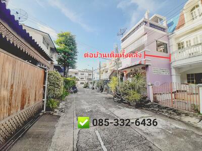 ขาย - ขายทาวน์โฮม 3 ชั้น หมู่บ้านบุษราคัมริมน้ำ ปิ่นเกล้า ทำเลดี, กรุงเทพ