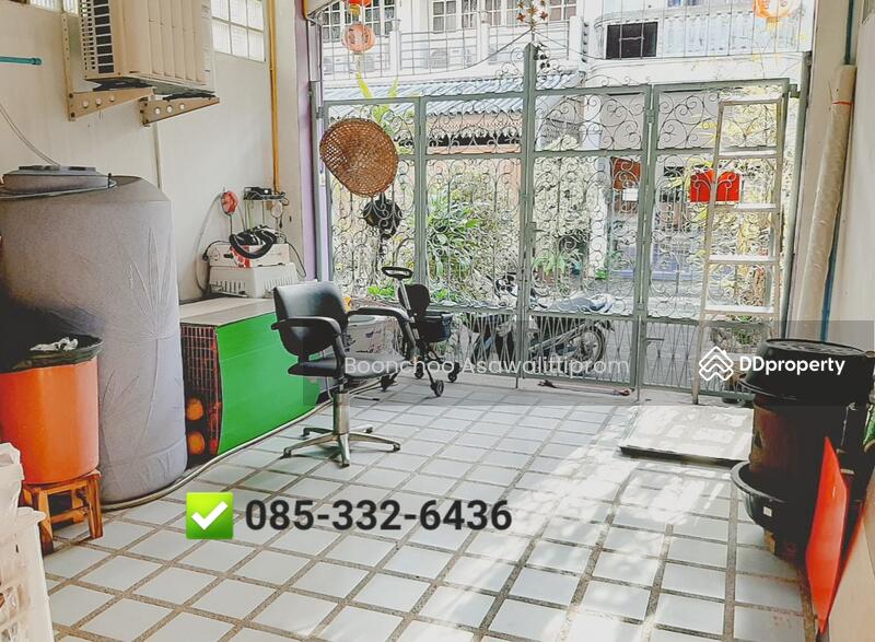 ขาย - ขายทาวน์โฮม 3 ชั้น หมู่บ้านบุษราคัมริมน้ำ ปิ่นเกล้า ทำเลดี, กรุงเทพ