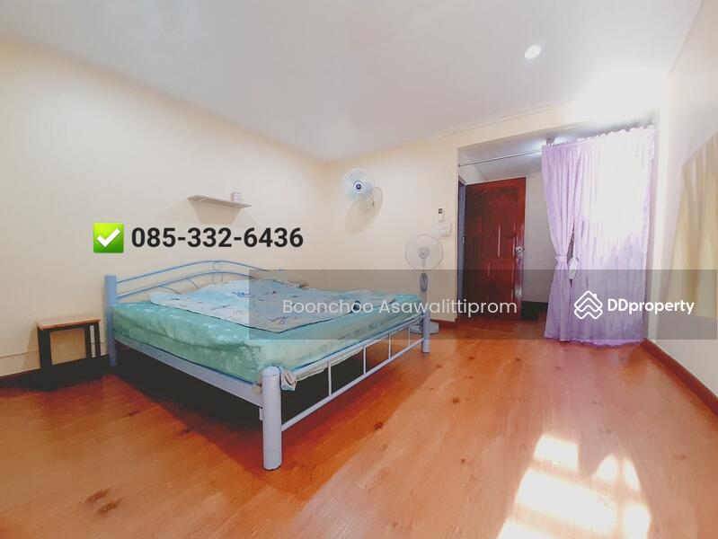 ขาย - ขายทาวน์โฮม 3 ชั้น หมู่บ้านบุษราคัมริมน้ำ ปิ่นเกล้า ทำเลดี, กรุงเทพ