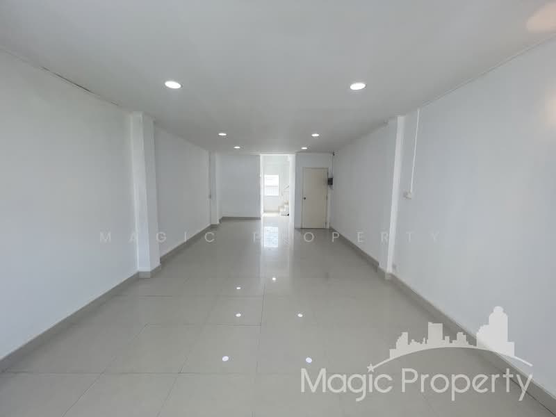 Phetchaburi Road, Bangkok, Bang Kapi, Huai Khwang, Bangkok, , 280 sqm, Shophouse For Sale, by Magic Property, 11676854 - DDproperty.com