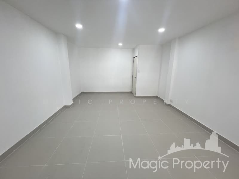 Phetchaburi Road, Bangkok, Bang Kapi, Huai Khwang, Bangkok, , 280 sqm, Shophouse For Sale, by Magic Property, 11676854 - DDproperty.com