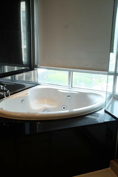 Royal Residence Park, Bangkok, 99 Royal Resident Park Lumphini, Lumphini, Pathum Wan, Bangkok, 3 Bedrooms, 230 sqm, Condo For Rent, by LINE @AIMHIGHPROPERTY, 11677026 - DDproperty.com