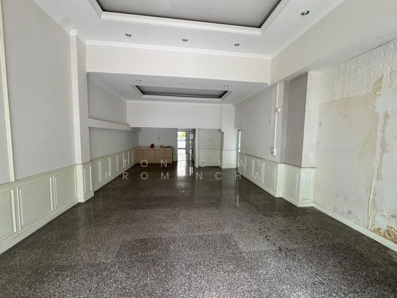 อาคารพานิชย์ให้เช่า สาทร : Commercial building for rent sathorn, กรุงเทพ, สุริยวงศ์, บางรัก, กรุงเทพ, 450 ตร.ม., ตึกแถว-อาคารพาณิชย์ ให้เช่า, โดย Tongchat Prominchan, 11677324 - DDproperty.com