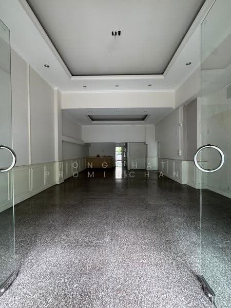 อาคารพานิชย์ให้เช่า สาทร : Commercial building for rent sathorn, กรุงเทพ, สุริยวงศ์, บางรัก, กรุงเทพ, 450 ตร.ม., ตึกแถว-อาคารพาณิชย์ ให้เช่า, โดย Tongchat Prominchan, 11677324 - DDproperty.com