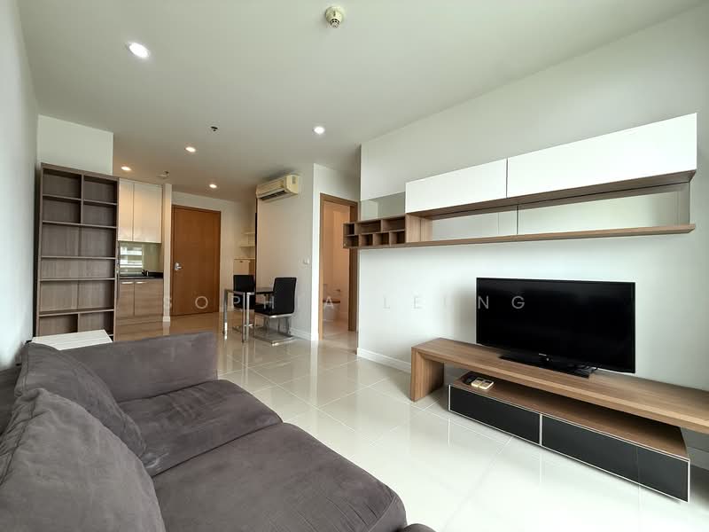 Circle Condominium, Bangkok, 1674 Soi Petchaburi 36 Petchaburi Road, Makkasan, Ratchathewi, Bangkok, 1 Bedroom, 47 sqm, Condo For Rent, by Sophia Leung, 11677357 - DDproperty.com