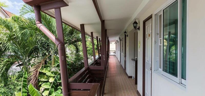 ขาย - ขายโรงแรม ใกล้ประตูเชียงใหม่ กลางมือง อยู่เขตเมืองเก่า เนื้อที่131 ตารางวา 13 ห้องนอน 13 ห้องน้ำ, เชียงราย