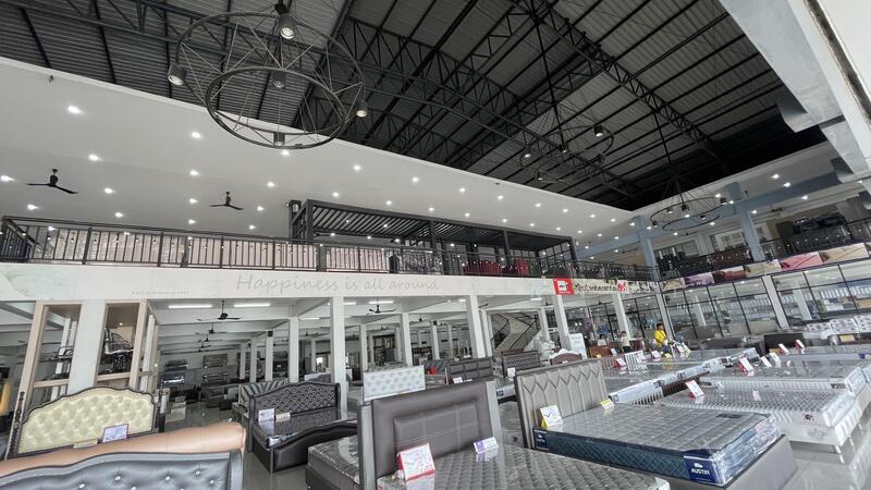 For Sale - Showroom for Sale at Bangpakong, Chachoengsao, 4288 sq.m., Chachoengsao