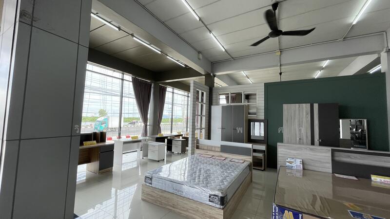 For Sale - Showroom for Sale at Bangpakong, Chachoengsao, 4288 sq.m., Chachoengsao