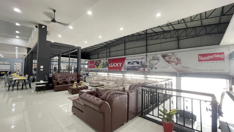 For Sale - Showroom for Sale at Bangpakong, Chachoengsao, 4288 sq.m., Chachoengsao