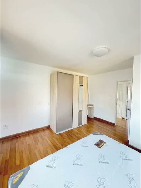 ให้เช่าบ้านแฝด ม.เฮ้าส์ออฟคานารี สวนเสือ ศรีราชา พร้อมอยู่, ชลบุรี, สุรศักดิ์, ศรีราชา, ชลบุรี, 160 ตร.ม., บ้านเดี่ยว ให้เช่า, โดย ดุสิต แสงฟ้า, 11680238 - DDproperty.com