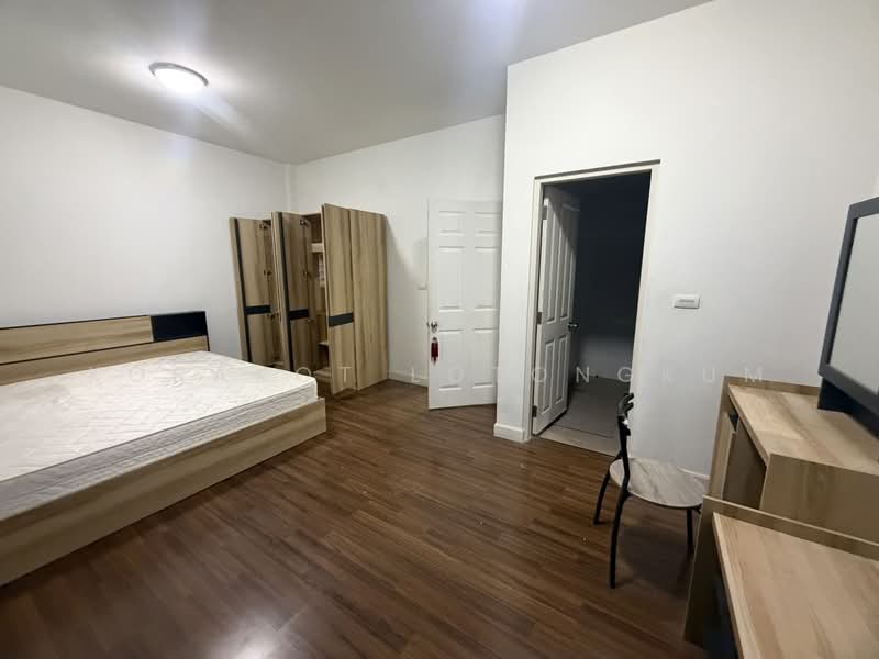 Town Plus Kaset - Nawamin, Bangkok, Klong Lamcheak Road, Nuan Chan, Bueng Kum, Bangkok, 3 Bedrooms, 200 sqm, Townhouse For Rent, by Korakot Lotongkum, 11682200 - DDproperty.com