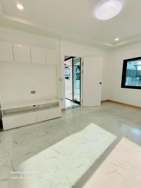 K.C. Garden Home, Bangkok, Nimit Mai Road, Sam Wa Tawan Ok, Khlong Sam Wa, Bangkok, 4 Bedrooms, 200 sqm, Single Detached House For Sale, by นภัสศรณ์ วงศ์สินไทยกร (นันท์), 11682899 - DDproperty.com