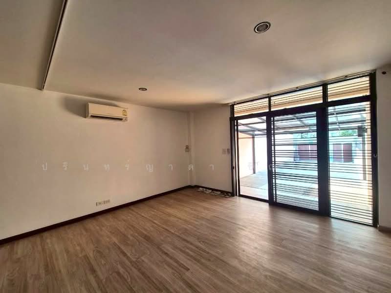 Home Office Soi Ari Samphan, Bangkok, Samsen Nai, Phaya Thai, Bangkok, 4 Bedrooms, 270 sqm, Townhouse For Rent, by ปรินทร์ญาดา ชิณโชติ, 11683467 - DDproperty.com