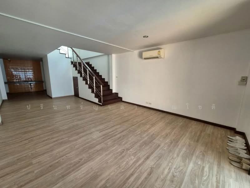 Home Office Soi Ari Samphan, Bangkok, Samsen Nai, Phaya Thai, Bangkok, 4 Bedrooms, 270 sqm, Townhouse For Rent, by ปรินทร์ญาดา ชิณโชติ, 11683467 - DDproperty.com