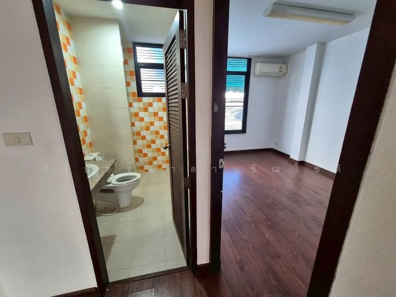 Home Office Soi Ari Samphan, Bangkok, Samsen Nai, Phaya Thai, Bangkok, 4 Bedrooms, 270 sqm, Townhouse For Rent, by ปรินทร์ญาดา ชิณโชติ, 11683467 - DDproperty.com