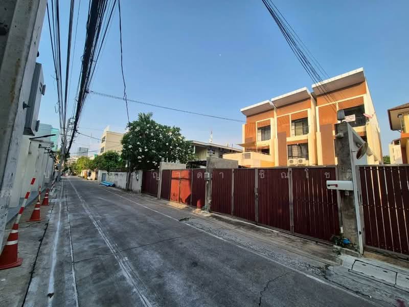 โฮมออฟฟิศ ซอยอารีย์สัมพันธ์, กรุงเทพ, สามเสนใน, พญาไท, กรุงเทพ, 270 ตร.ม., ทาวน์เฮ้าส์ ให้เช่า, โดย ปรินทร์ญาดา ชิณโชติ, 11683467 - DDproperty.com