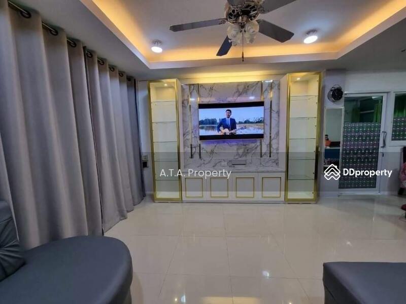 For Sale - 2 commercial buildings, Mit Samphan Road, Ang Sila, Chon Buri