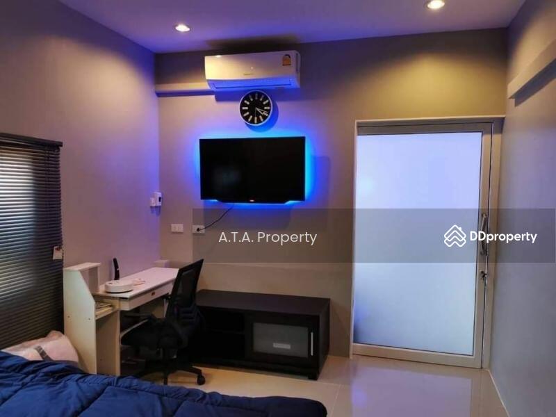 For Sale - 2 commercial buildings, Mit Samphan Road, Ang Sila, Chon Buri