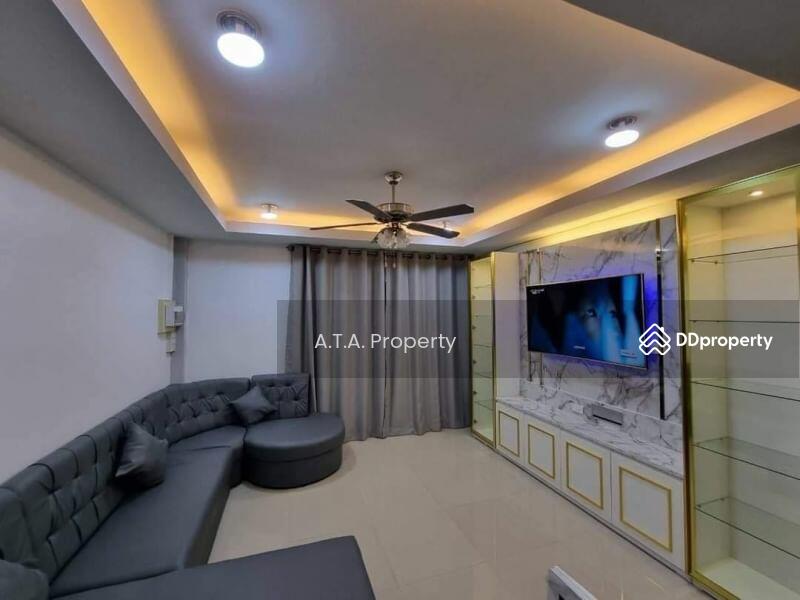 For Sale - 2 commercial buildings, Mit Samphan Road, Ang Sila, Chon Buri