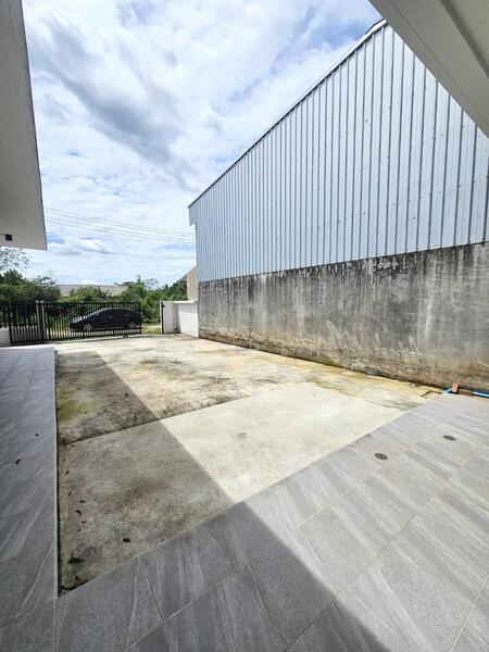 For Rent - 2-storey corner house behind Makro Hat Yai, Songkhla