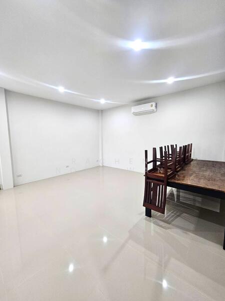 For Rent - 2-storey corner house behind Makro Hat Yai, Songkhla