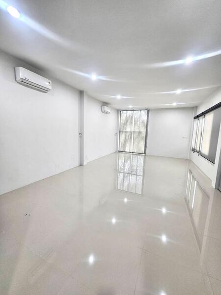 For Rent - 2-storey corner house behind Makro Hat Yai, Songkhla