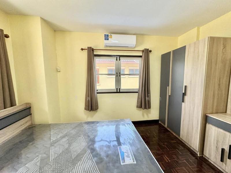 ให้เช่าบ้านเดี่ยว ม.ราชาวดี ไร่กล้วย ศรีราชา, Chon Buri (Pattaya), Surasak, Si Racha, Chon Buri (Pattaya), 3 Bedrooms, 200 sqm, Single Detached House For Rent, by Dusit Saengfa, 11687817 - DDproperty.com