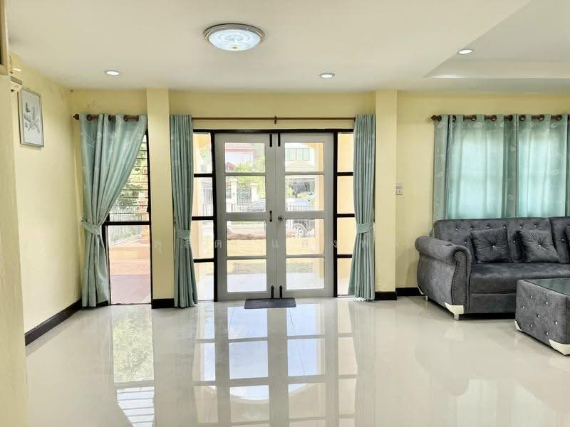 ให้เช่าบ้านเดี่ยว ม.ราชาวดี ไร่กล้วย ศรีราชา, Chon Buri (Pattaya), Surasak, Si Racha, Chon Buri (Pattaya), 3 Bedrooms, 200 sqm, Single Detached House For Rent, by Dusit Saengfa, 11687817 - DDproperty.com