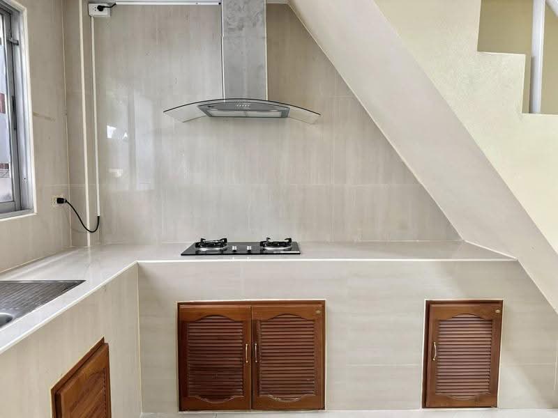 ให้เช่าบ้านเดี่ยว ม.ราชาวดี ไร่กล้วย ศรีราชา, Chon Buri (Pattaya), Surasak, Si Racha, Chon Buri (Pattaya), 3 Bedrooms, 200 sqm, Single Detached House For Rent, by Dusit Saengfa, 11687817 - DDproperty.com