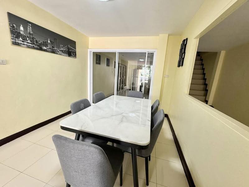 ให้เช่าบ้านเดี่ยว ม.ราชาวดี ไร่กล้วย ศรีราชา, Chon Buri (Pattaya), Surasak, Si Racha, Chon Buri (Pattaya), 3 Bedrooms, 200 sqm, Single Detached House For Rent, by Dusit Saengfa, 11687817 - DDproperty.com