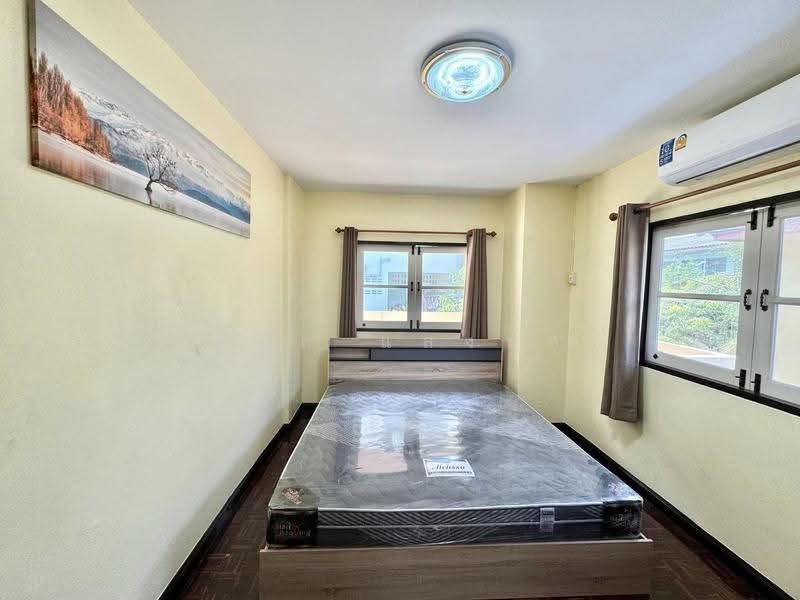 ให้เช่าบ้านเดี่ยว ม.ราชาวดี ไร่กล้วย ศรีราชา, Chon Buri (Pattaya), Surasak, Si Racha, Chon Buri (Pattaya), 3 Bedrooms, 200 sqm, Single Detached House For Rent, by Dusit Saengfa, 11687817 - DDproperty.com
