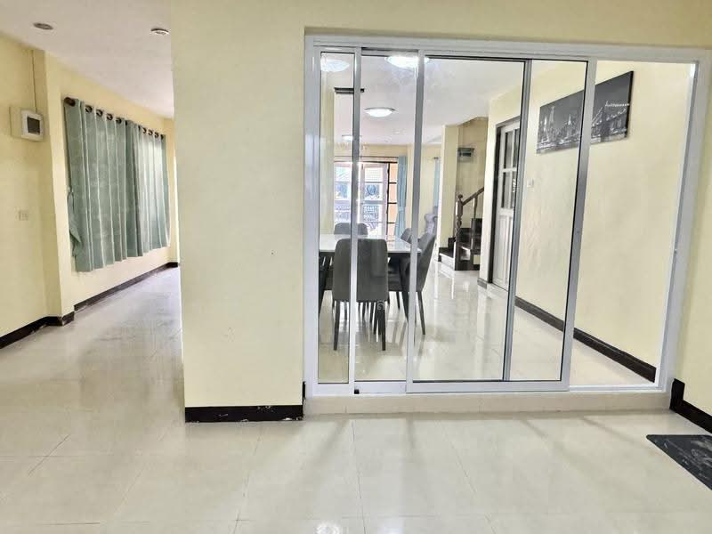 ให้เช่าบ้านเดี่ยว ม.ราชาวดี ไร่กล้วย ศรีราชา, Chon Buri (Pattaya), Surasak, Si Racha, Chon Buri (Pattaya), 3 Bedrooms, 200 sqm, Single Detached House For Rent, by Dusit Saengfa, 11687817 - DDproperty.com