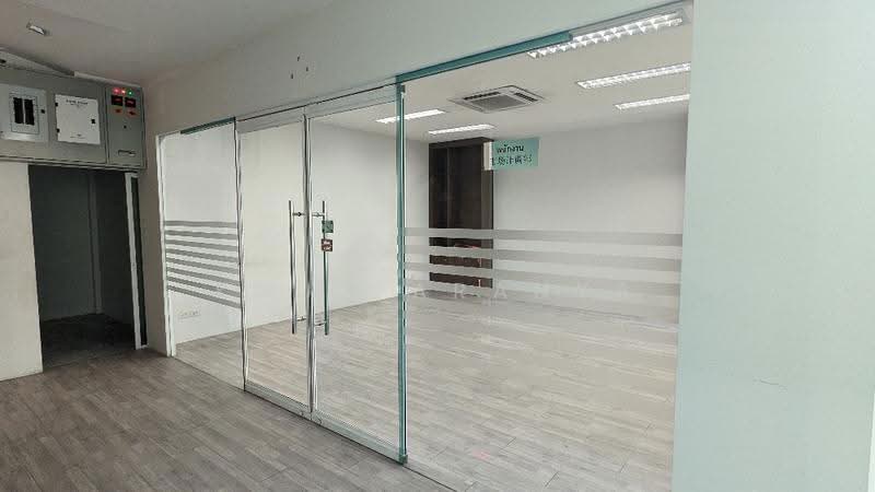 Merit Place Ladprao 87, Bangkok, Soi Ladprao 87, Wang Thonglang, Bangkok, 8 Bedrooms, 600 sqm, Townhouse For Rent, by Khun Aranya, 11688744 - DDproperty.com