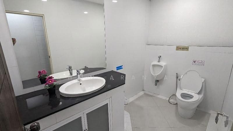 Merit Place Ladprao 87, Bangkok, Soi Ladprao 87, Wang Thonglang, Bangkok, 8 Bedrooms, 600 sqm, Townhouse For Rent, by Khun Aranya, 11688744 - DDproperty.com