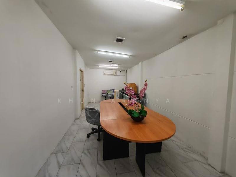 Merit Place Ladprao 87, Bangkok, Soi Ladprao 87, Wang Thonglang, Bangkok, 8 Bedrooms, 600 sqm, Townhouse For Rent, by Khun Aranya, 11688744 - DDproperty.com