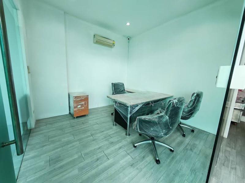Merit Place Ladprao 87, Bangkok, Soi Ladprao 87, Wang Thonglang, Bangkok, 8 Bedrooms, 600 sqm, Townhouse For Rent, by Khun Aranya, 11688744 - DDproperty.com