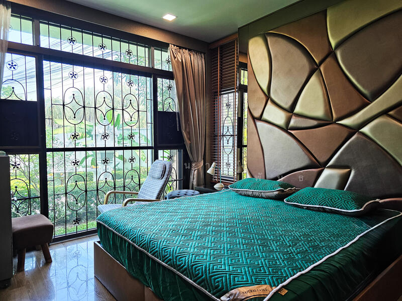 ห้องนอนชั้นล่าง วิวสวย