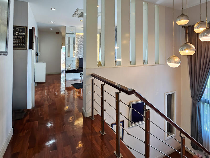 บริเวณทางเดินชั้น 2